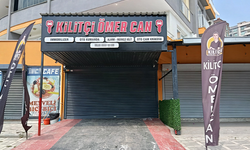 Oto tamircide kahreden olay! Kepengi açar açmaz şoke oldular...