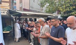 İznik Gölü'ne düşerek hayatını kaybeden genç, gözyaşlarıyla toprağa verildi