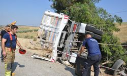 Manisa'da yolcu otobüsü kamyona çarptı: 1 ölü, 7 yaralı