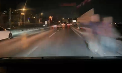 Otomobil çarptı, yaya kaçtı! Bursa’daki ilginç kaza kamerada