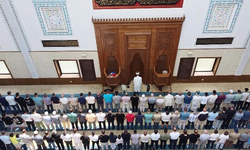 Bursa'daki 'Sunrooflu Cami' mimarisiyle dikkat çekiyor