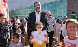 600 çocuk Gürsu'da yüzmeyi öğrendi