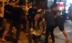 Bursa'da kadını darp eden adamı mahallelinin linç anları kamerada
