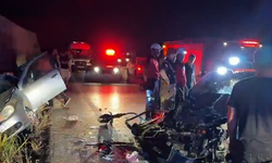 Bursa'da iki otomobil kafa kafaya çarpıştı: 5 yaralı, 2 ölü