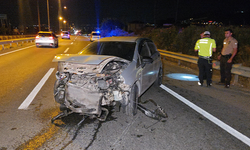 Bursa'da bariyere çarpan otomobilin sürücüsü yaralandı