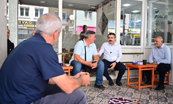 Başkan Oktay Yılmaz, Çiçek Caddesi esnafı bir araya geldi