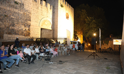 Osmangazi’de sinema keyfi tarihi surların gölgesinde yaşandı