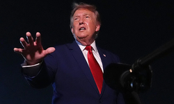 Trump'tan bir ülkeye daha gözdağı: Onları yerle bir ederiz