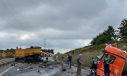 Şile'de korkunç kaza: Çarpışan 2 TIR adeta paramparça oldu