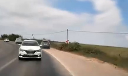 Bursa'da viraja hızlı giren otomobil kazaya sebep oldu