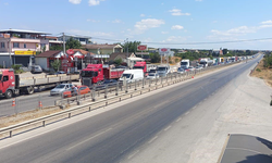 Bursa-İzmir yolunda yangın! Trafik durma noktasına geldi