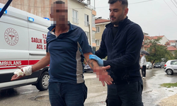 Kendi intihar teşebbüsünü ihbar edip polisle pazarlığa oturdu: "Polis gitmeden ben gitmiyorum"