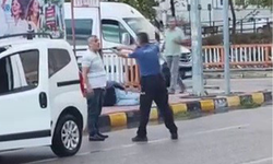 Yolda gördüğü husumetlisini sokak ortasında silahla vurdu