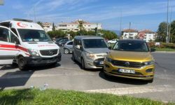 Bursa'da kavşakta iki otomobil çarpıştı: 1 yaralı