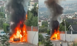 Bursa'da park halindeki araç alev alev yandı