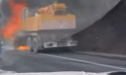 Bursa'da iş makinesi alev alev yandı