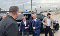 Özgür Özel ve Yeni Parti heyeti Mustafa Bozbey’i cezaevinde ziyaret etti
