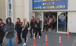 Şarkıcı Tuğba Ekinci'nin de aralarında bulunduğu 5 kişiye gözaltı