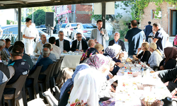 Başkan Erkan Aydın üreten kadınların yanında