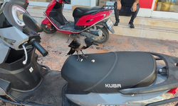 Motosikletin üzerindeki parayı kaptı, “Paramı ver” sözlerini umursamadı