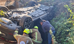 Bursa’da otomobil dere yatağına uçtu: 5 yaralı