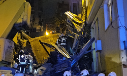 Beyoğlu'nda 5 katlı bina çöktü: Arama çalışmaları devam ediyor