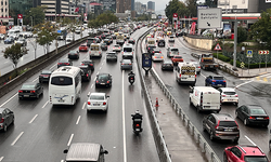İstanbul’da yağmur trafiği kilitledi: Yoğunluk yüzde 89’a ulaştı