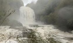 Bursa'da sağanak yağışın ardından Suuçtu Şelalesi coştu, Niagara'yı aratmadı