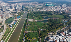 Büyükşehir’den park ve bahçelere düzenli bakım