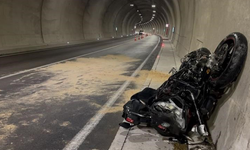 Bursa'da karşı şeride geçen otomobil motosiklete böyle çarptı: 1 ölü, 1 ağır yaralı