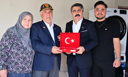 Başkan Oktay Yılmaz’dan Kıbrıs Gazisi Cafer Kaya’ya anlamlı ziyaret