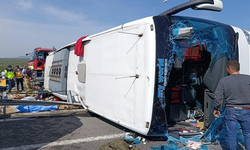 TIR ile yolcu otobüsü çarpıştı! Çok sayıda ölü ve yaralı var