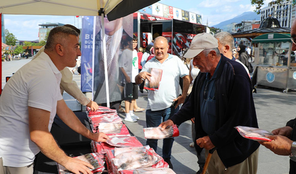 Bursa'da Zafer coşkusu ay yıldız ile taçlandı