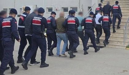 WhatsApp radar grubuna operasyon: 8 gözaltı