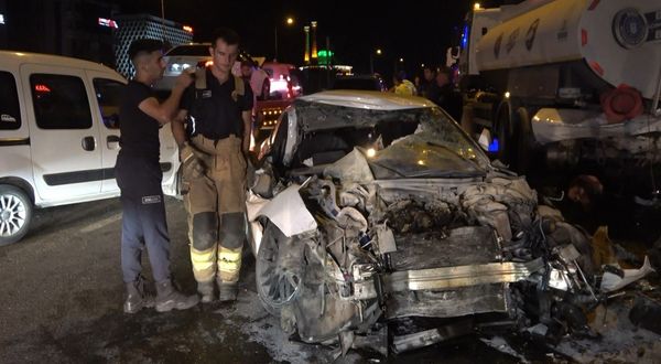 Bursa'da İzmir yolunda zincirleme kaza! 5 yaralı