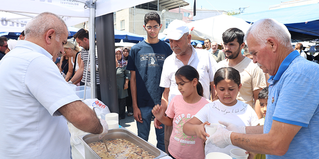 Nilüfer’de aşure dağıtımları Minareliçavuş ile başladı