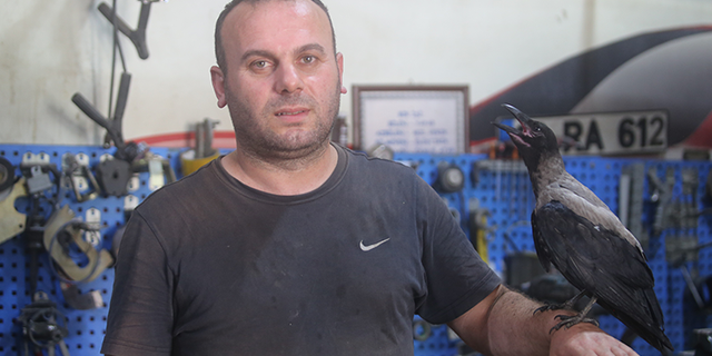 Bursa'da karga ile tamircinin sıra dışı dostluğu