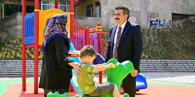 Yıldırım’da parklara yaz bakımı