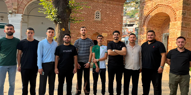 AK Parti Osmangazi Gençlik Kolları’ndan tarihi mirasa anlamlı vefa