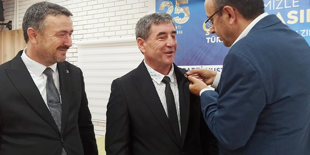 CHP’li meclis üyesi AK Parti’ye geçti