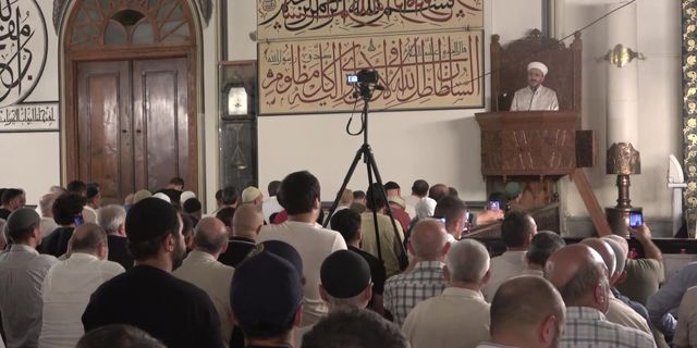 Bursa'da Mevlid Kandili Ulu Cami'de dualarla idrak edildi