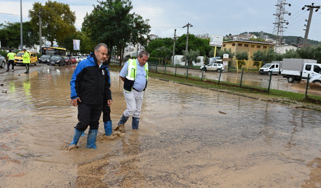 Bursa Büyükşehir Belediyesi'nden Mudanya'da sel seferberliği