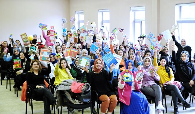 Bursa'da Ana Kucağı öğretmenleri yeni döneme hazır