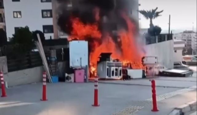 İzmir'de işten çıkarılan apartman görevlisi bütün eşyalarını yaktı
