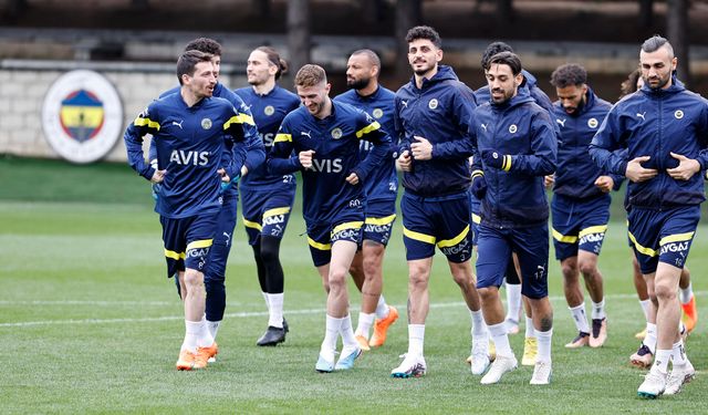 Fenerbahçe'de derbi hazırlıkları tam gaz devam ediyor