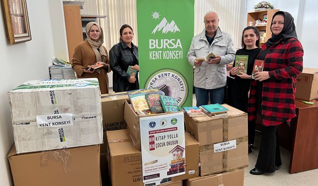 Bursa'da Kadın Meclisi’nden deprem bölgesindeki çocuklara kitap yardımı