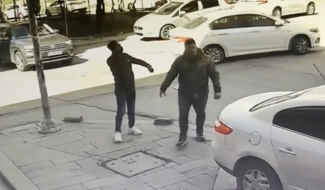 İstanbul’da film gibi hırsızlık: Polis süsü verip 17 bin dolarını çaldılar