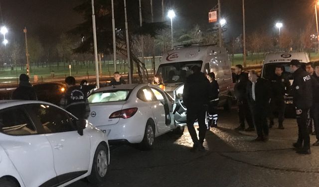 İstanbul Zeytinburnu’nda bir şahıs araçta ölü bulundu