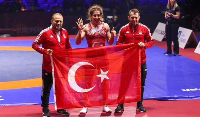 Güreşçi Yasemin Adar Yiğit 6. kez Avrupa şampiyonu oldu