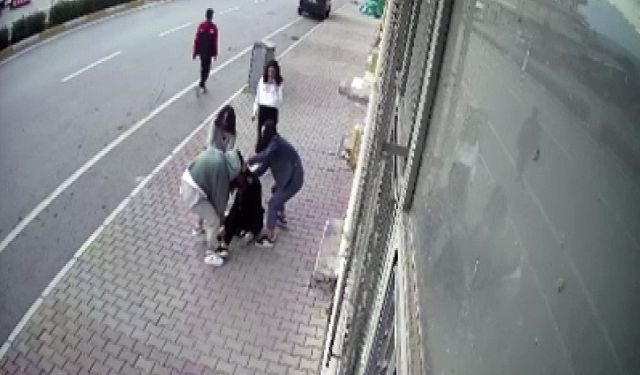 Kızların sokak ortasındaki kavgası kamerada